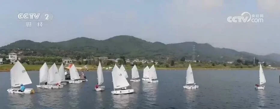 体育休闲活动掀热潮“龙舟经济”激发消费新活力 赛龙舟 龙舟 行业新闻 第3张