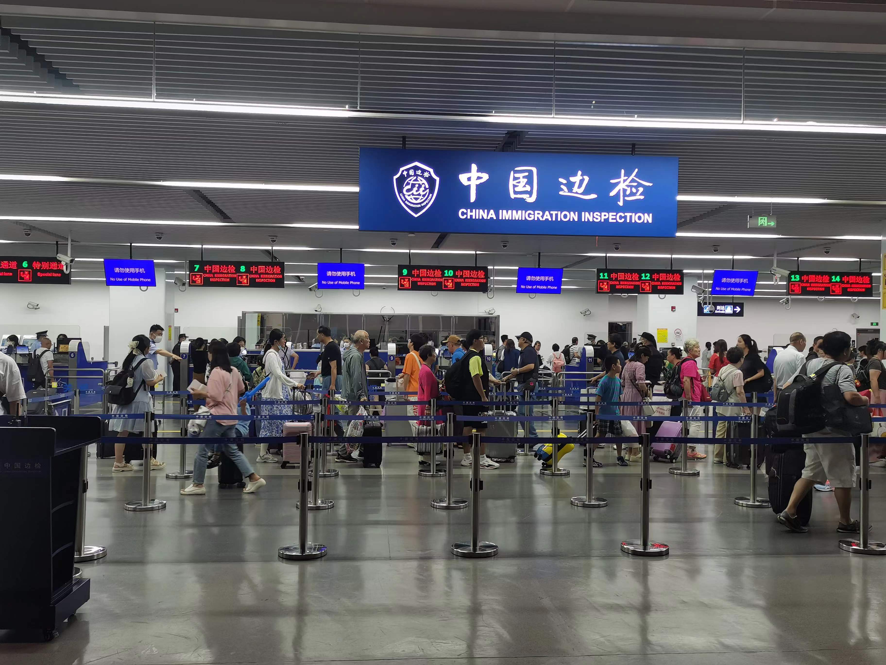 浦江边检站助力国际邮轮经济高质量发展 旅行方式 经济 邮轮旅行 行业新闻 第1张
