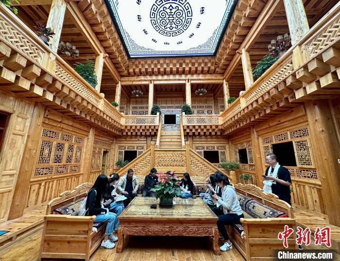 “冷门”景点升温 甘南藏族村寨旅游催生美丽经济 景点 甘南旅游线路 旅游产业 行业新闻 第1张