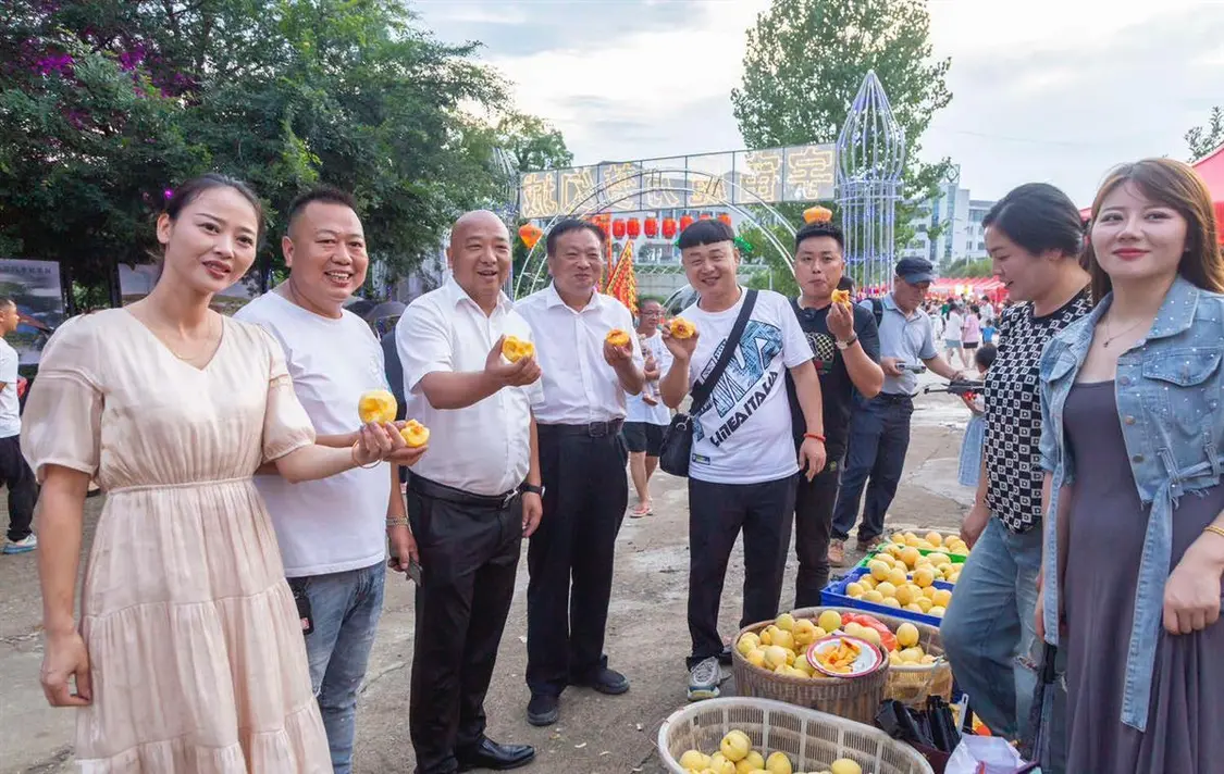 “不夜城”激活夜经济，罗田县首届梦幻灯光节闪耀甫薇山庄 不夜城 罗田 行业新闻 第2张