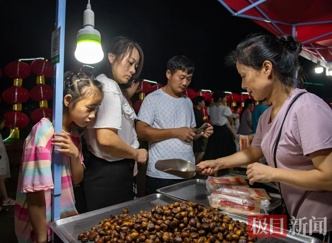 “不夜城”激活夜经济，罗田县首届梦幻灯光节闪耀甫薇山庄 不夜城 罗田 行业新闻 第5张