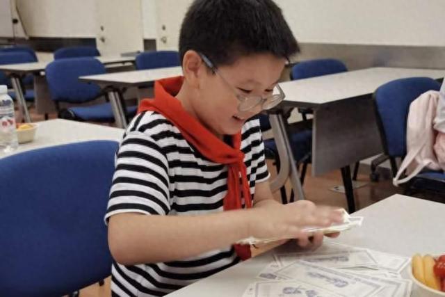 在银行上班是种什么样的体验？普陀“小小银行家”来告诉你…… 小小银行家 银行 行业新闻 第8张