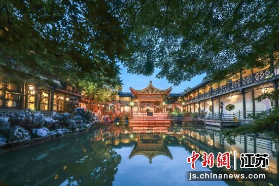 唱响扬州夜经济：民众跨越时空感受浪漫之夜 何园 行业新闻 第1张