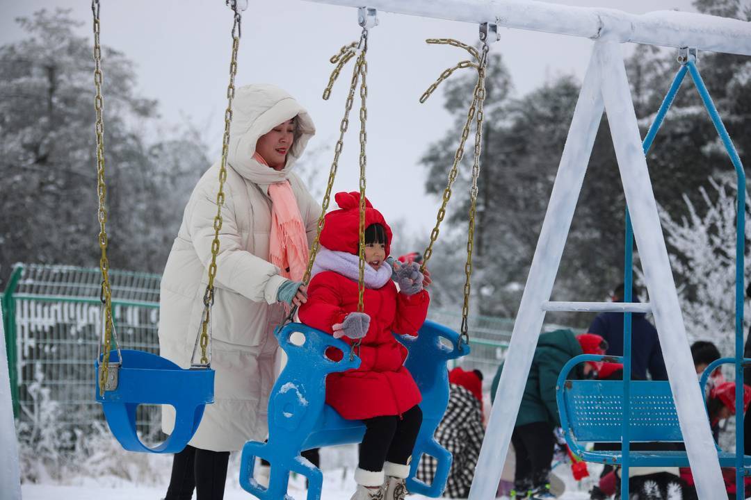 冰雪“热”起来 经济“火”起来 四川宣汉冰雪经济持续升温 巴山 冰雪运动 宣汉 行业新闻 第4张